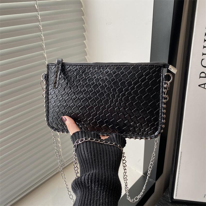

Новая сумка-тоут на цепочке, нишевый дизайн высокого класса, сумка на плечо на цепочке, сумка-клатч, однотонная простая сумка-мессенджер, женская чёрный