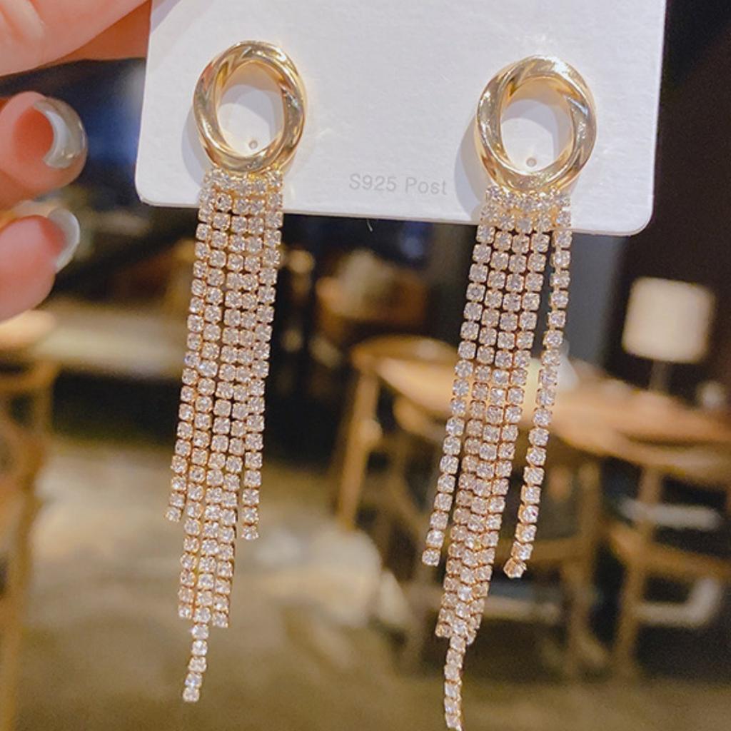 Fashion Simple Temperament Fringed Personalized Earrings Light Luxury Atmosphere Bright Earrings Ear Jewelry Women