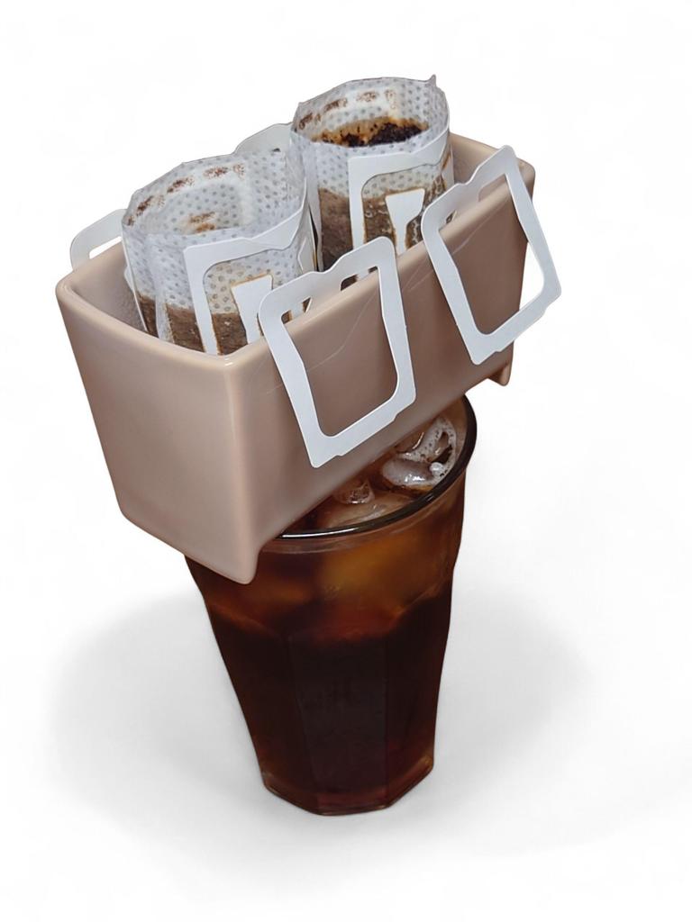 CrefoR Seto-yaki Japanese-made ceramic dripper for iced coffee, DR001 (Beige)