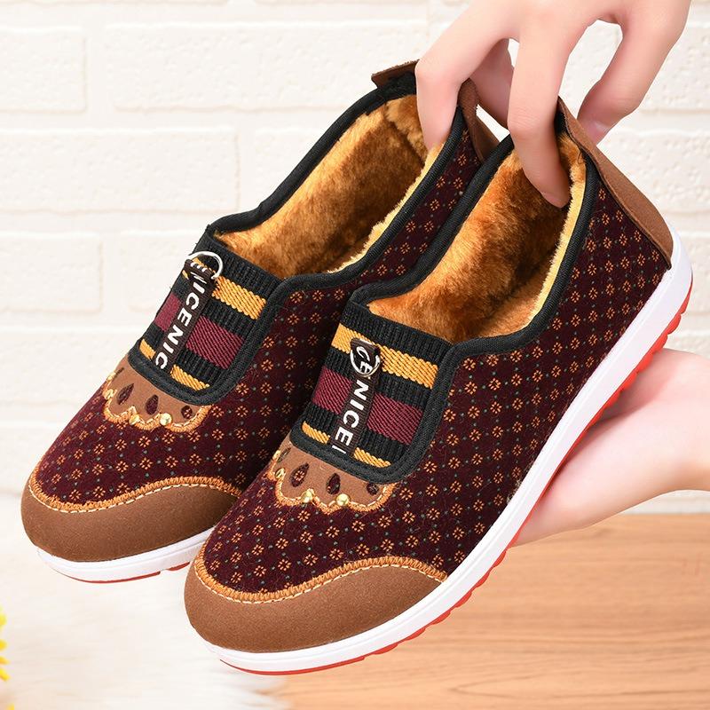 Winter Old Beijing Cotton Shoes Women's Velvet Thickened Warm Mother Cotton Shoes Cold-proof and Wear-resistant Grandma Soft-soled Cotton Shoes