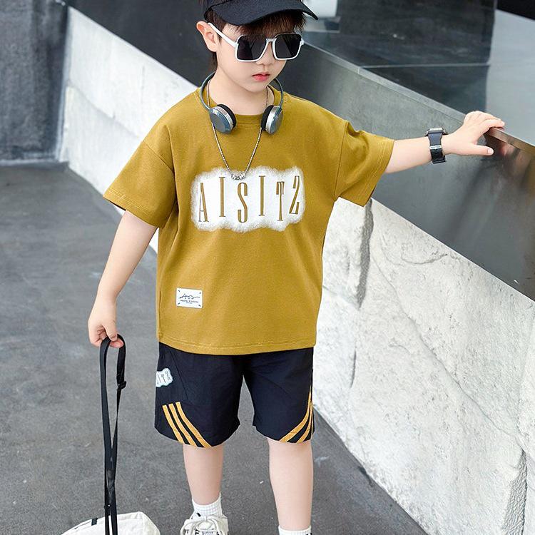 Farbblock Sommer Sport Set für Jungen: 2026 Stil, Cooler lockerer Schnitt, Mittlere und Große Größen, Kurzarm Zweiteiler