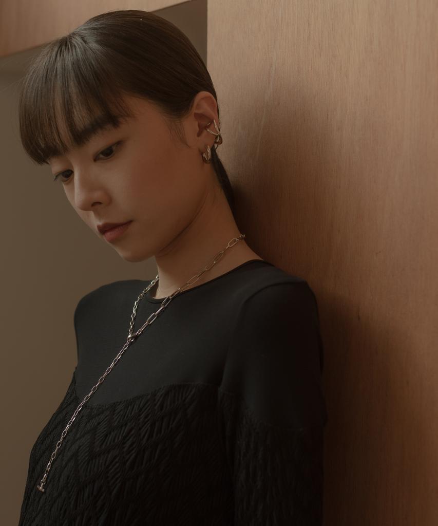 Novice Tokyo Large Cross Ear Cuff / Silver