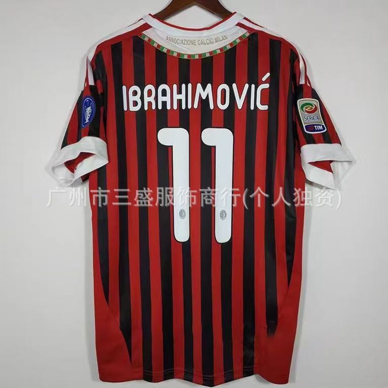 Wholesale sports outdoor retro series AC Milan jersey No. 22 Kaka No. 80 Ronaldinho same football jersey short sleeves