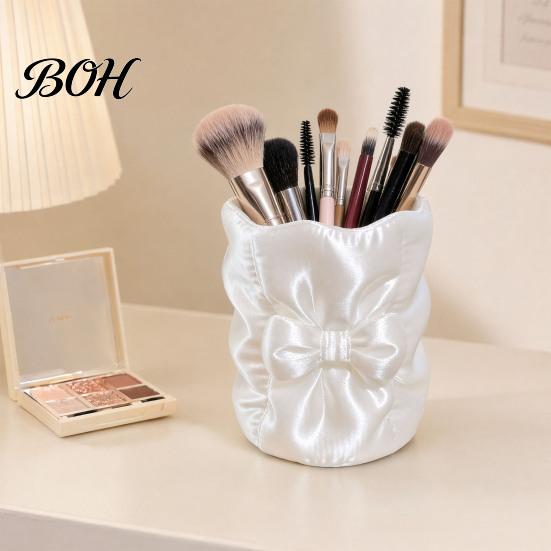 Brush Storage Box 3D Printed Bow Makeup Holder, Large Capacity Beauty Tool Holder Desk Organizer, Bowknot Pencil Container Cup