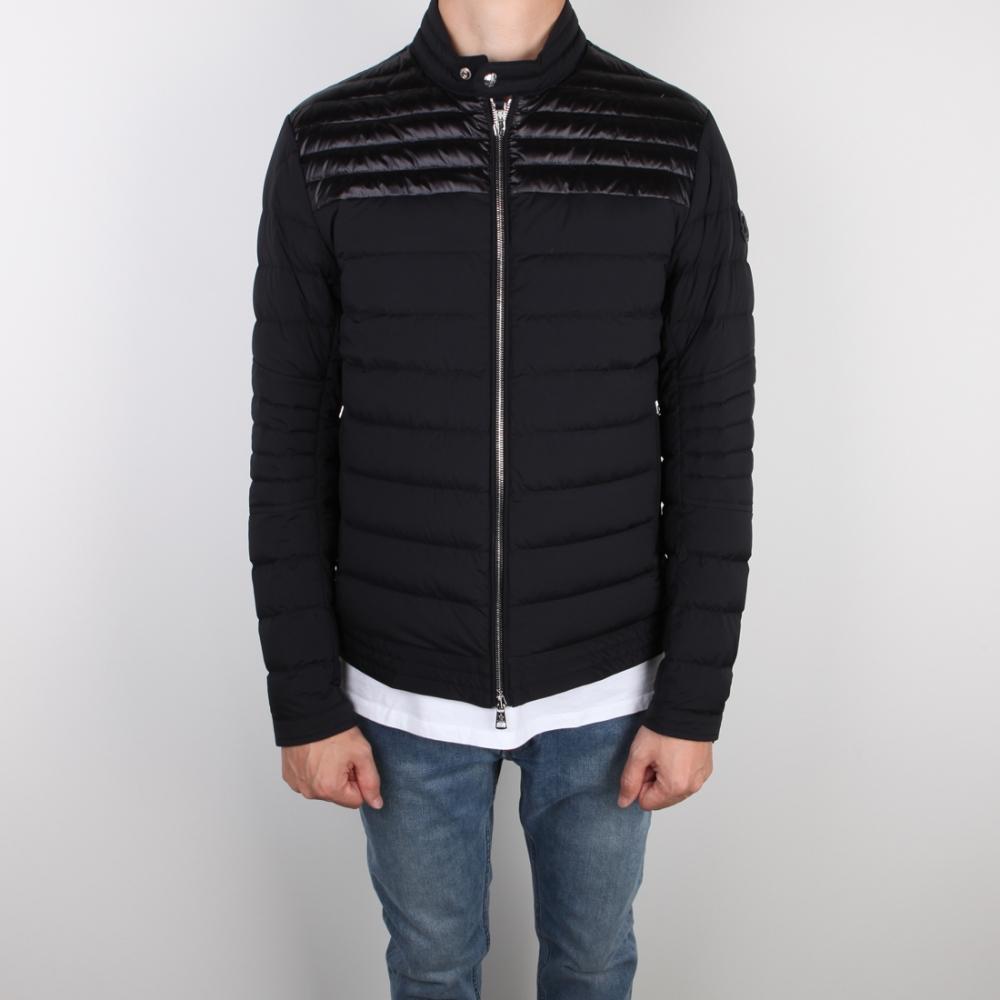 

Moncler Moncler Padding CYR Легкий черный 1A5040053132999