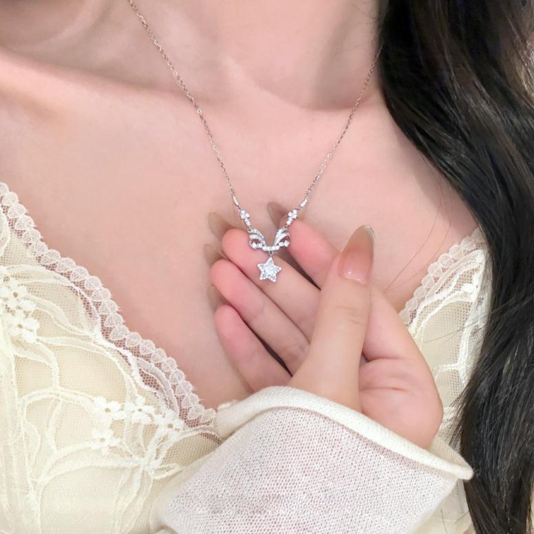 Women's Bow Star Necklace: Simple, Elegant Clavicle Chain with High-End Design.