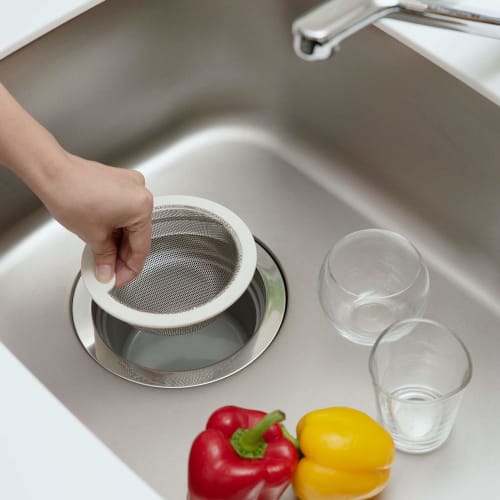 Belca Made In Japan Stainless Steel Shallow Drain Garbage Bin for Sinks, 135 Type, 13.5cm Diameter X 5.8cm Height, Stainless Steel/White, SP-202T