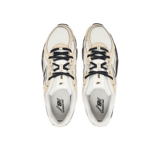 New Balance U7404OO Sneakers