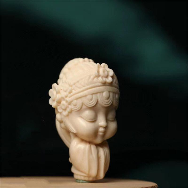 

Mammoth Ivory Qingyi Huadan Pendant Moonstone Necklace in Retro National Style Pure Natural