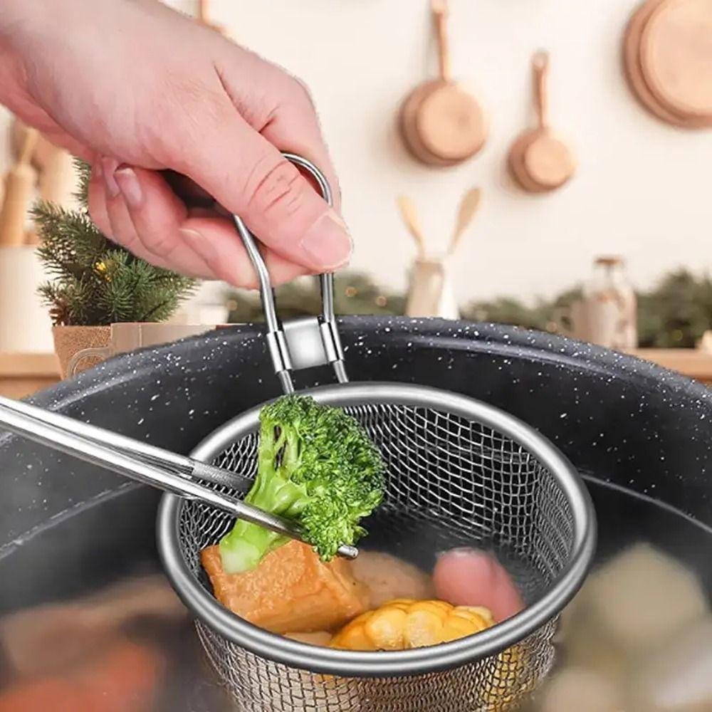 1Pcs Kitchen Tableware Mesh Strainer Spoon Long Handle Frying Filter Basket Hot Pot Strainer