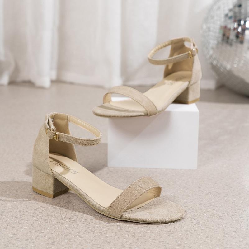 Large size sandals summer new European and American medium heel sandals thick heel open toe suede one-word buckle sandals