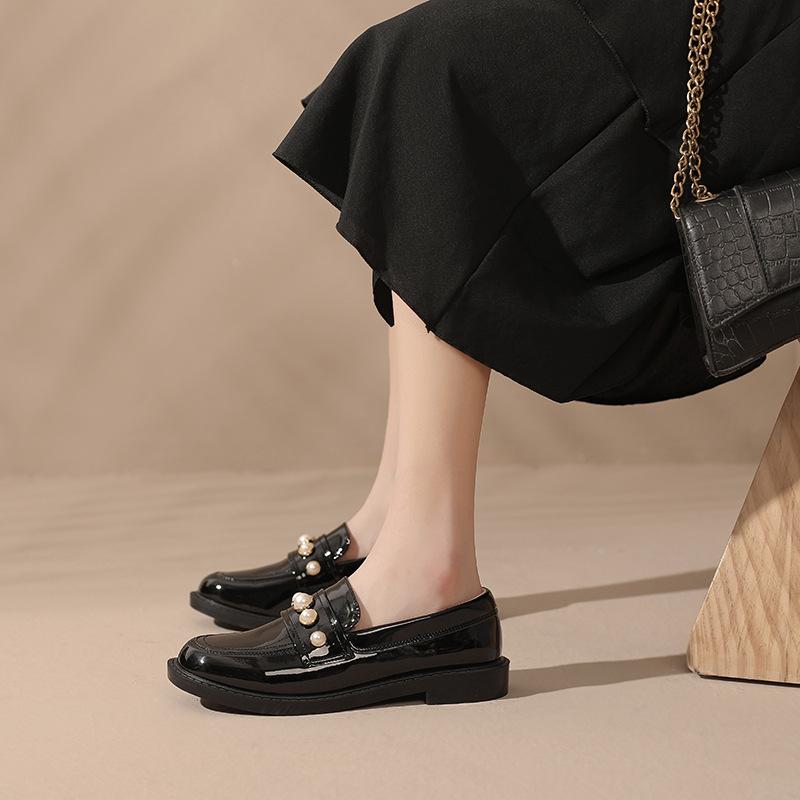 Fashion Elegant Ladies Pearl Beaded Small Leather Shoes Women Spring Fall Round Toe Flats Thick Heels Loafers Mujer Japanned Oxford 2025