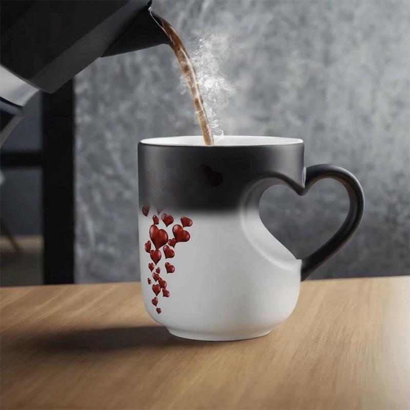 Herzförmige Farbwechselnde Magische Keramiktasse Lustige Farbwechselnde Kaffeetasse mit Henkel Überraschung Gefüllt Heißgetränk Romantisches Geschenk