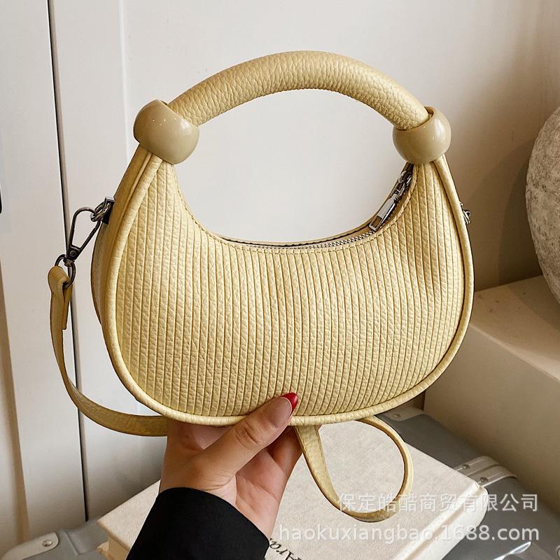 

Premium sense small bag women 2025 new fashion versatile messenger bag exquisite super fire handbag commuter small bag хаки