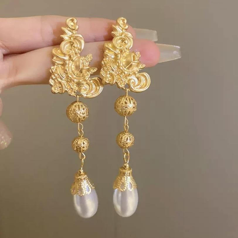 Water drop pearl flower earrings exaggerated antique earrings French retro court style earrings