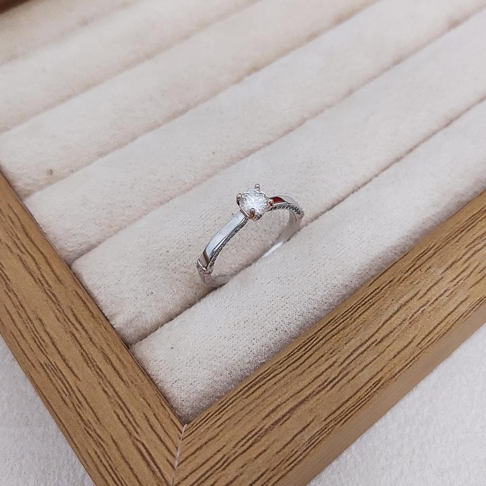 S925 Sterling Silver Four-Prong Gold Diamond Ring with 0.50ct Moissanite for Women - Luxurious High-End Feel