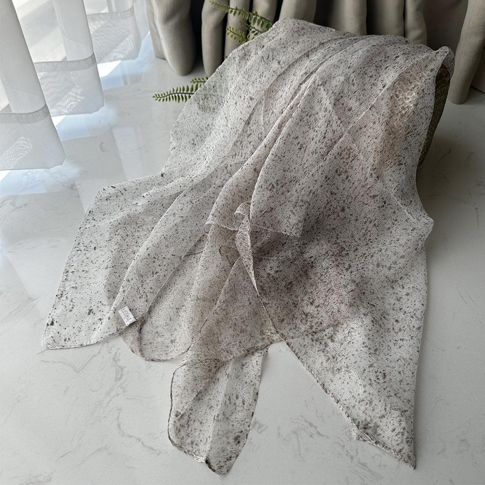 New Fashion Blended Square Silk Scarf Light Soft Neck Warm Female Silk Scarves Shawl