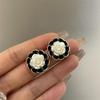 New Black Enamel Stud Earrings for Women White Acrylic Flower Korean Fashion Lovely Girls Ear Accessories Brincos 2025