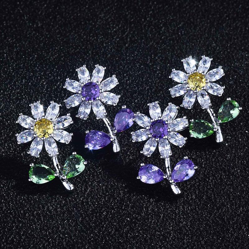 High-End Light Luxury Niche Design Small Flower Stud Earrings 2023 Daisy Earrings Earrings