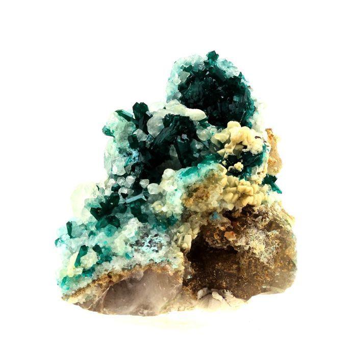 Pierres et Minéraux. Dioptase + Calcite. 1398.5 ct. Kaokoveld Plateau, Namibie.