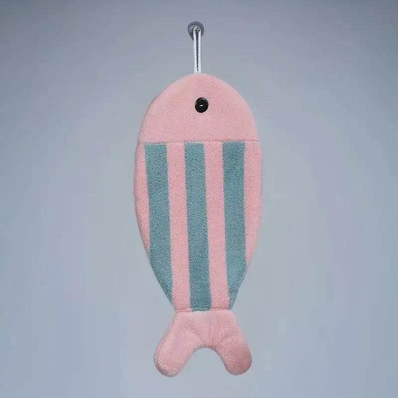1pcs Cute Fish-Shaped Hand Towels - Soft & Absorbent Coral Fleece Hanging Design with Striped Patterns Perfect for Bathroom розовый