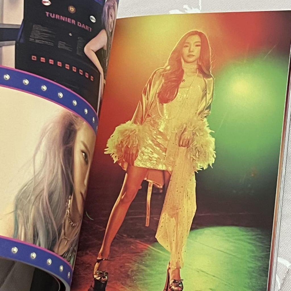 [USED] Girls' Generation 6th Album Holiday Night (with Photobook)