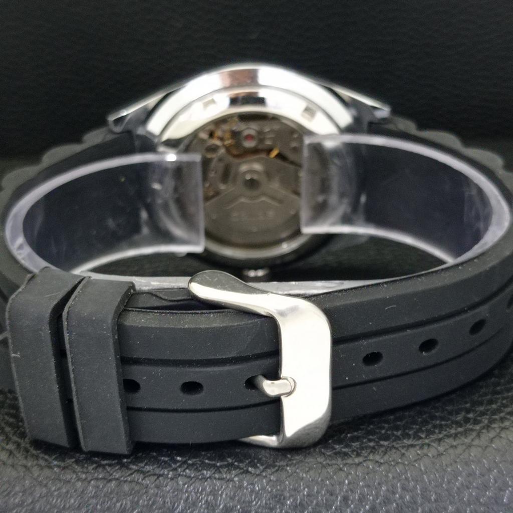 AUTOMATIC VINTAGE SEIKO 5 REFURBISHED JAPAN MENS BLACK DIAL WATCH a440644-9 Sk-a440644-1
