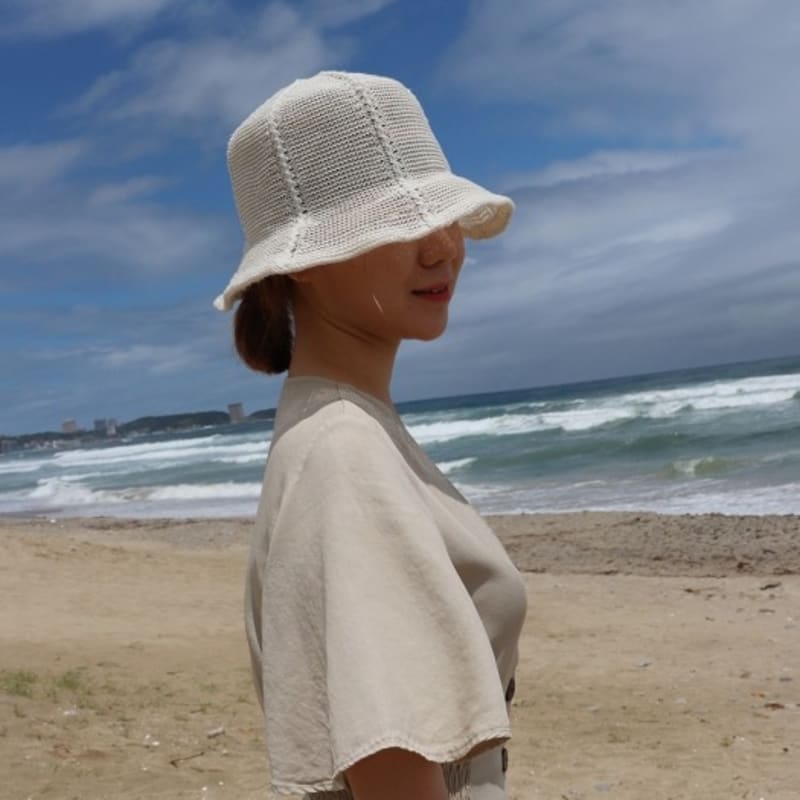 

MAD FACTORY шляпа-ведро тюльпан - слоновая кость ivory