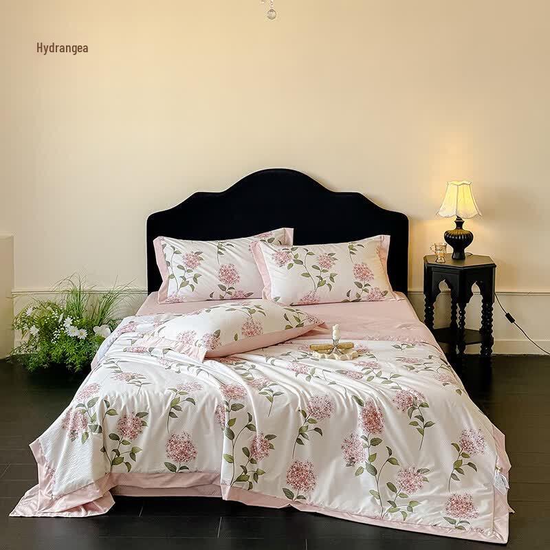 Ice Silk Feel Hydrangea Printed Summer Quilt