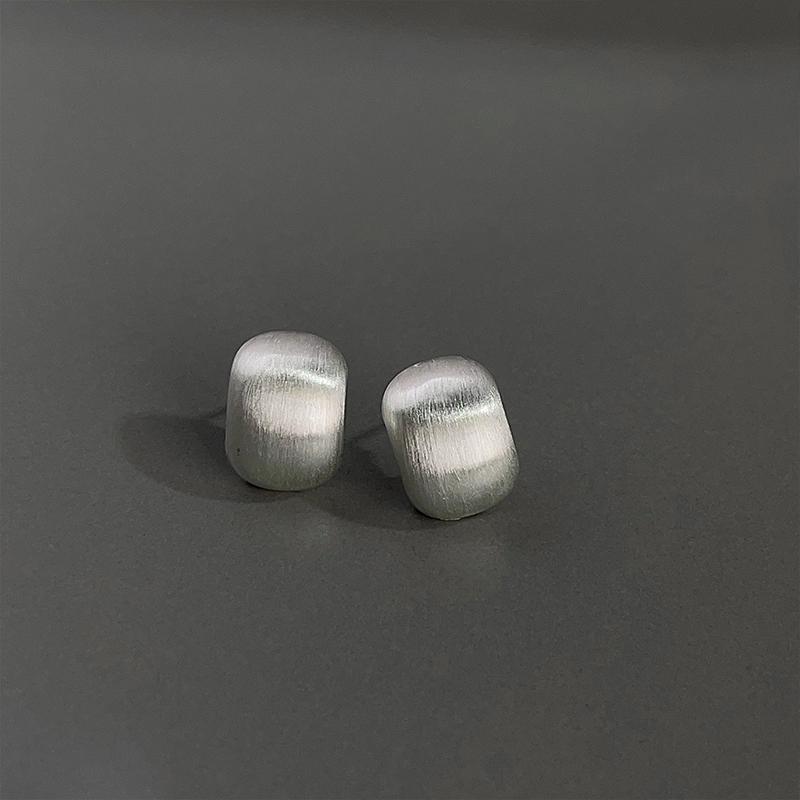 

Korean Temperament Metal Frosted Brushed Temperament Ball Stud Earrings for Women Fashion Metal Jewelry Accessories