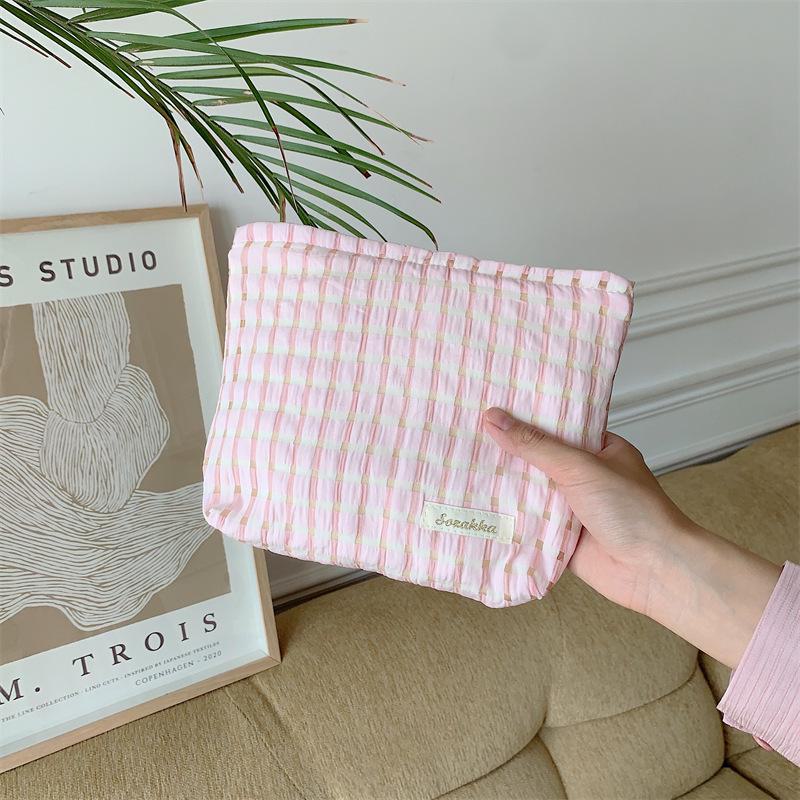 Summer Fresh Plaid Portable Cosmetic and Stationery Bag