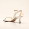 Klassische Damenschuhe mit Absatz in White Stone