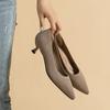 Damen Schuhe mit niedrigem Absatz Pumps Damenschuhe mit spitzer Zehenpartie weiche Sohlen Gestrickte mittelhohe Absätze Einzelne Schuhe für Damen kleiner Absatz