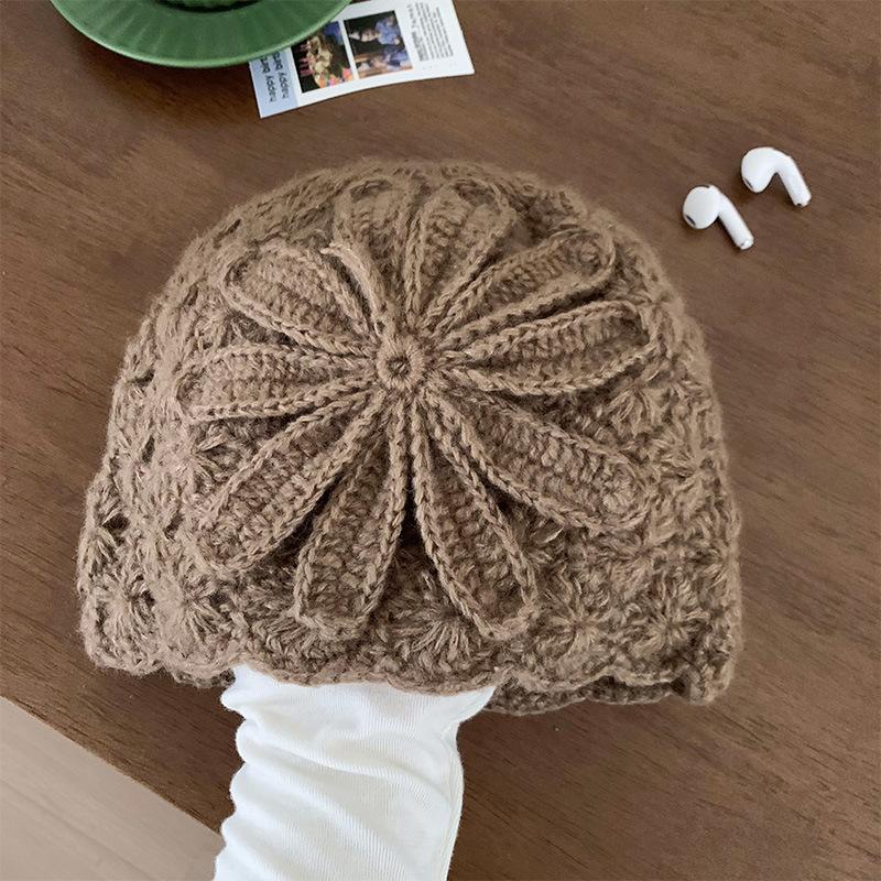 Handmade Crochet Wool Hat Women's Autumn and Winter Flowers Hollow Temperament Versatile Warm Face Small Knitted Hat