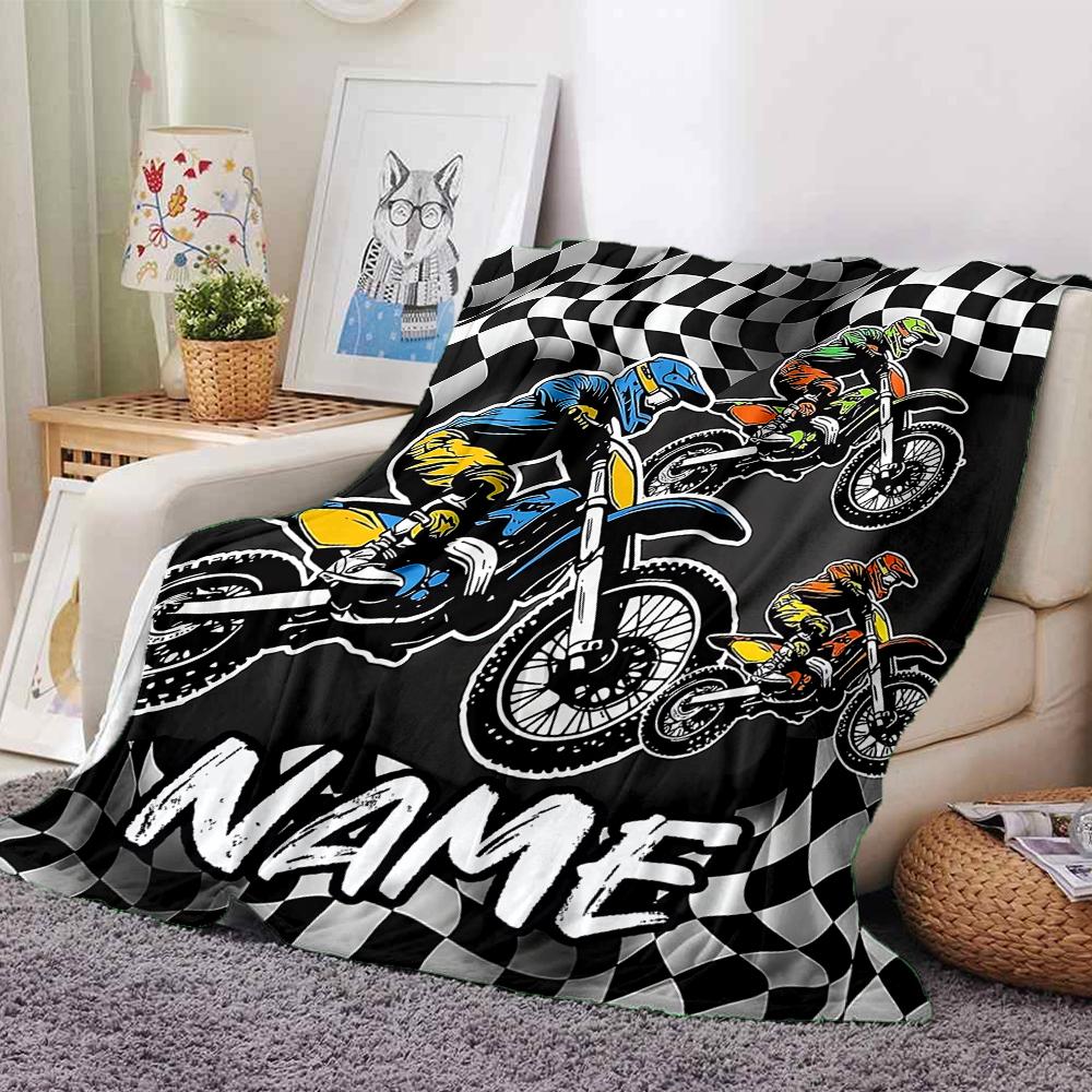 Coperta stampata a tema moto da fuoristrada con nome personalizzato - Perfetta per divano, letto, viaggi e uso all'aperto | Lavabile in lavatrice, accogliente e resistente.