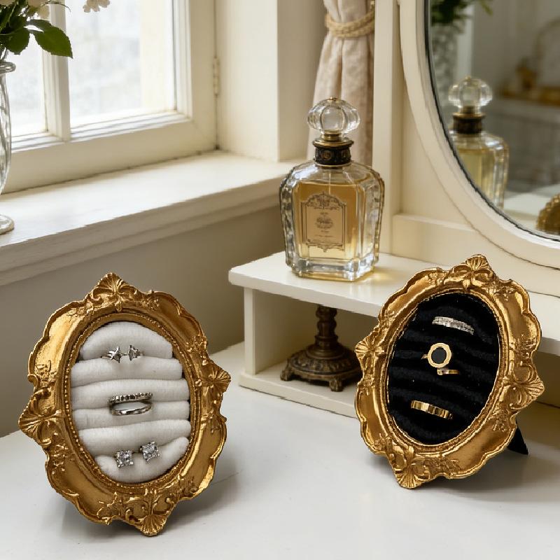 Vintage Ornate Frame Ring Holder Velvet Lined Jewelry Display Stand for Rings Earrings Picture frame shape jewelry organizer