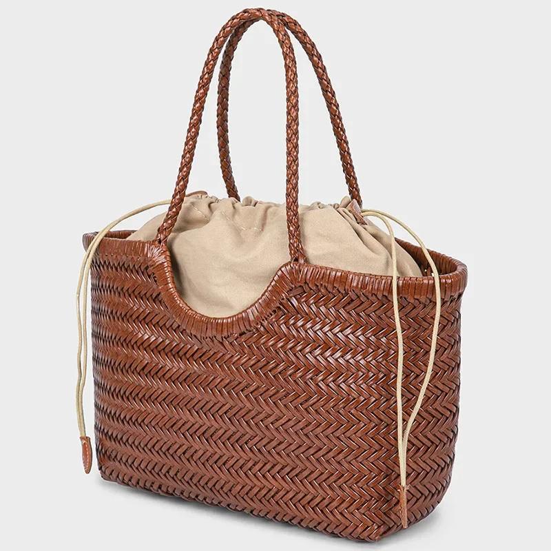 Sacs à main pour femme Sac à bandoulière en cuir véritable tissé Sac de shopping décontracté Grand sac fourre-tout vintage Sacs à main bandoulière en cuir de vache marron