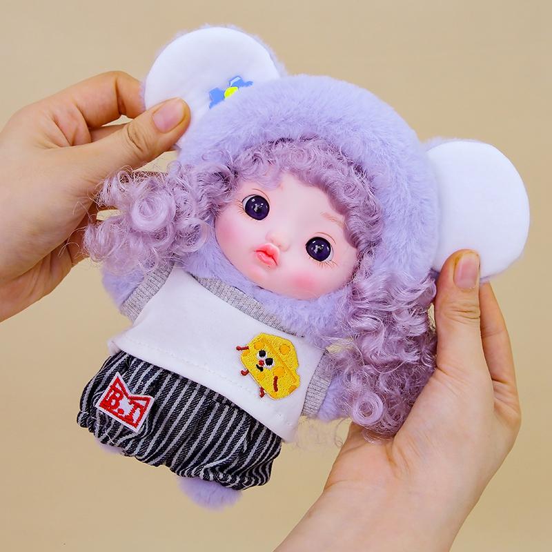 Exquisite Niedliche Puppe Vinyl Gesicht Plüschtiere Lockenköpfige Puppe Mit Kleidung Geburtstag Weihnachtsgeschenk für Kinder Mädchen Hängebeutel