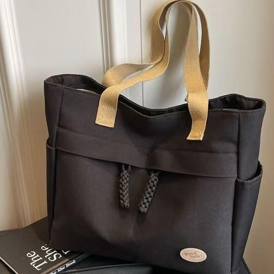 

Large capacity and lightweight female college student handheld class bag 225 new casual shoulder underarm bag fashionable tote bag
