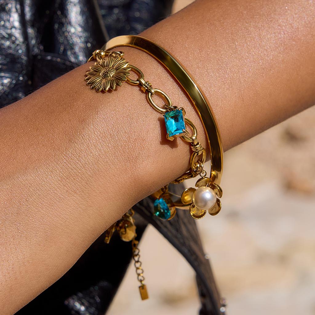 Yori Fashion Stainless Steel Stereoscopic Flower Metal Chic Bracelet Women Charm Golden Rust Proof Daily Jewelry Bijoux