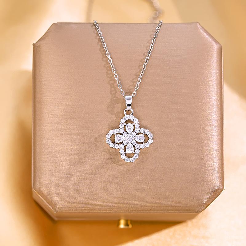 Golden Luxury Diamond Titanium Steel Necklace Women Fashion Slim Waist H Pendant Collarbone Chain