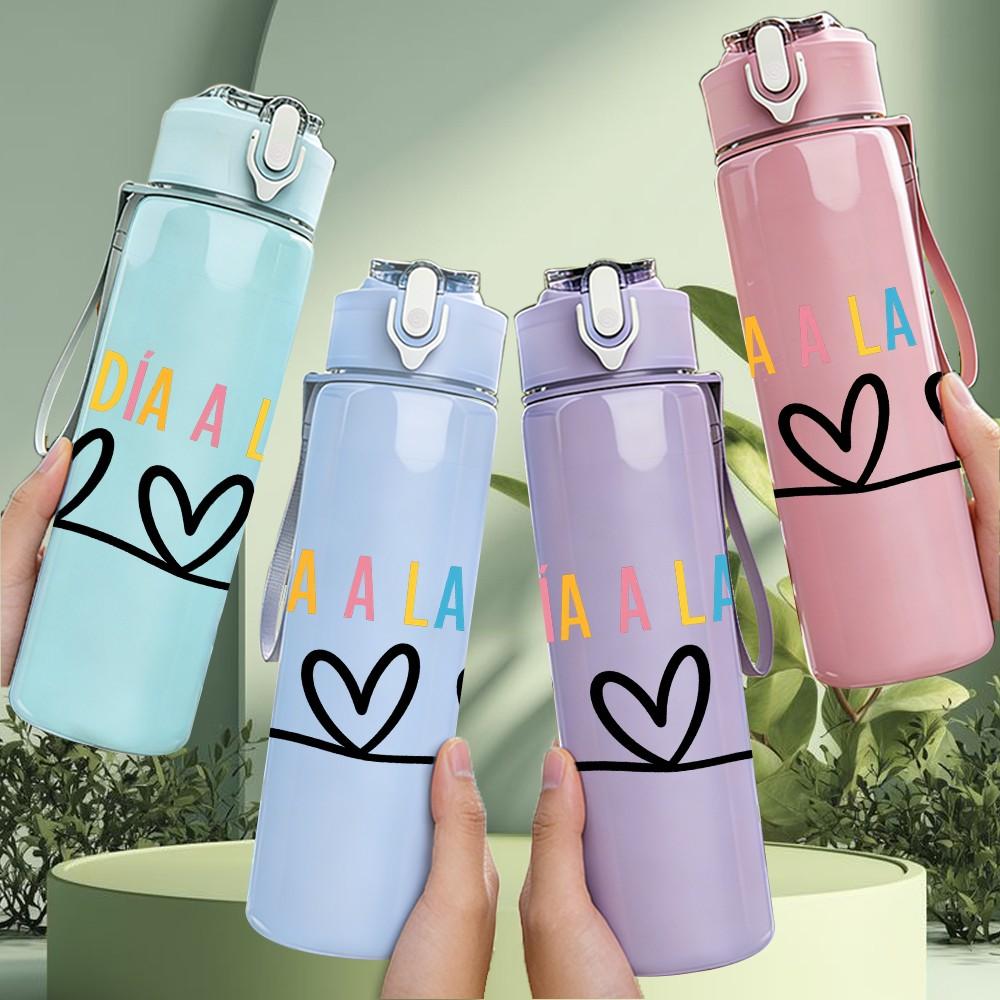 1PC Two Simple Heart Outline Art 750ml Color Plastic Sports Water Bottle Leakproof Flip Straw Lid Suitable for Sports Office Home Use