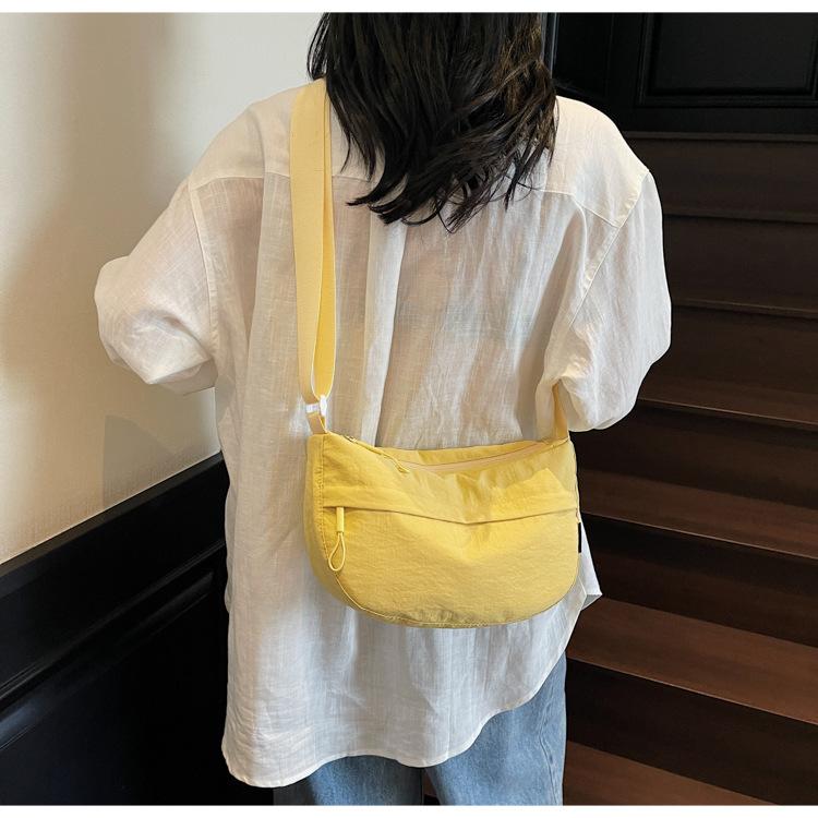 Nylon women's large-capacity new summer contrasting color shoulder messenger bag versatile casual commuter dumpling bag