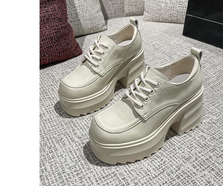 

Женские новые маленькие кожаные туфли на шнуровке, на платформе, на небольшом высоком каблуке, с внутренней танкеткой. 39 белый