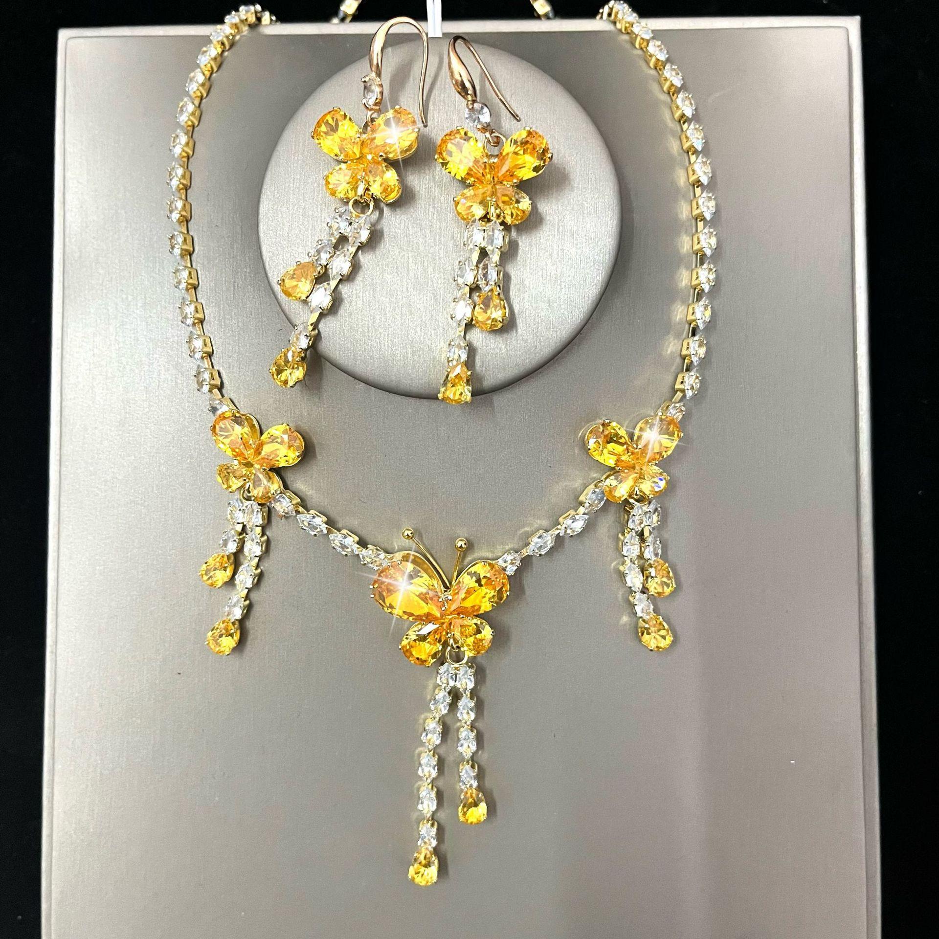 Ювелирные изделия Свадебное ожерелье Серьги Комплект Свадебное платье Банкетное платье Ювелирные изделия