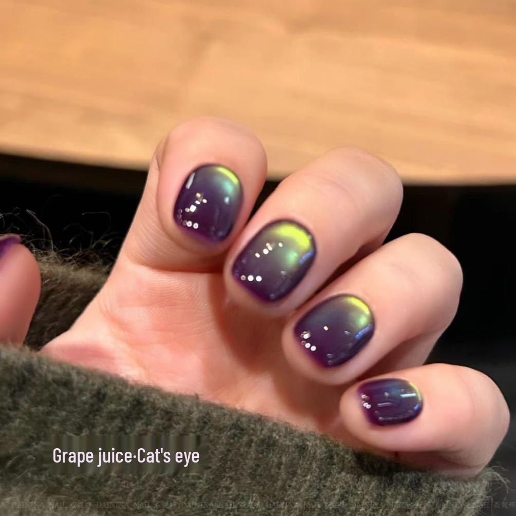 

2025 Spring/Summer Bestseller: Purple Cat Eye Gel Polish – Whitening Grape Juice Shade, Nail Salon Exclusive.