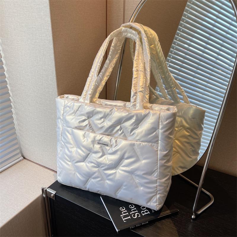 

Хлопковая сумка-тоут большой вместимости для поездок на работу, женская новая осенне-зимняя универсальная на плечо/под мышку, простая сумка жемчужина белый