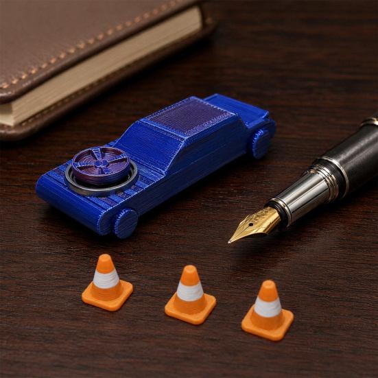 1/2 ks Kapsesní driftovací auto Fidget hračka se 3/6 mini kužely, 2v1 Fidget spinner a driftovací vozidlo, Hračka na stůl pro úlevu od stresu pro dospělé, Dárek pro auto