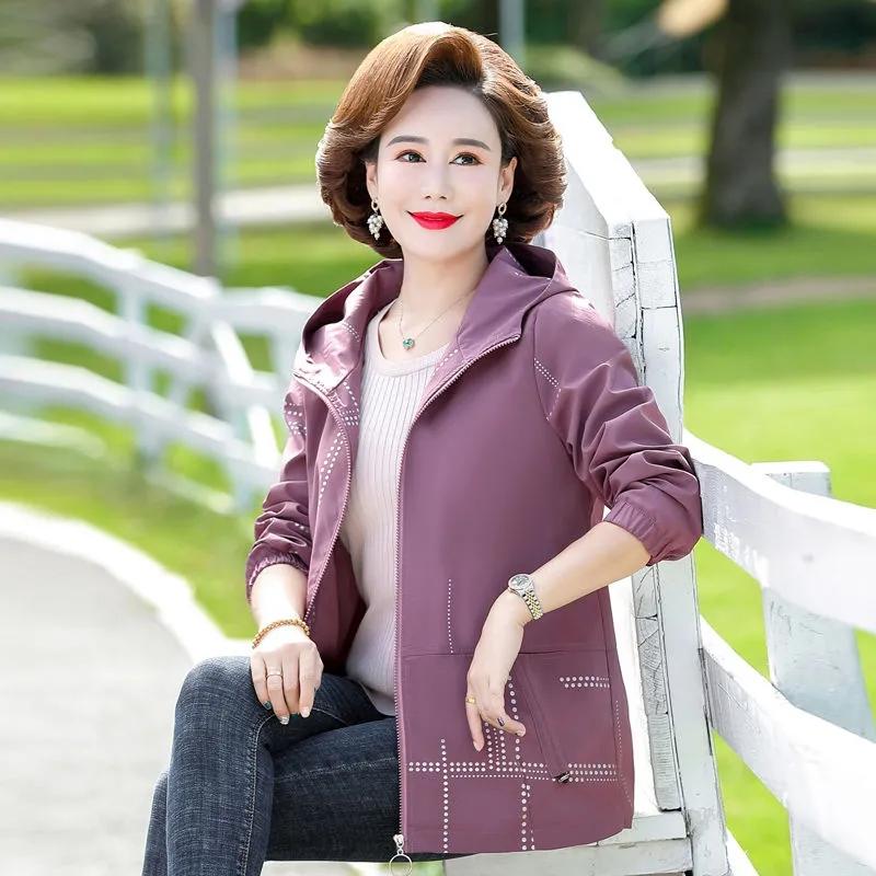 

Повседневный тренч с капюшоном для женщин Большого размера Длинный рукав Базовое пальто Для женщин среднего и пожилого возраста Ветровка Одежда для мам L фиолетовый