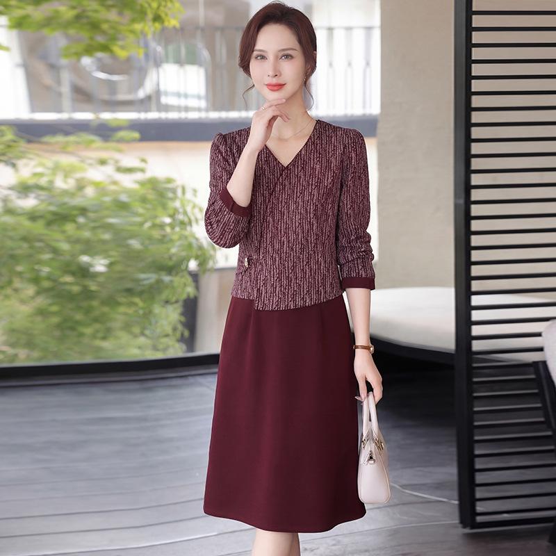 Mom s Faux Two-Piece Age-Defying Dress - Slimming, Tummy-Concealing Mid-Length Skirt for Women 3XL [135-150 jin] красный